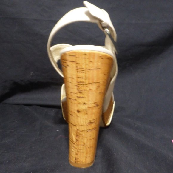 MICHAEL KORS, MK, high heel shoes, strap and buckle fastened, 7.5 M, GUC - Picture 9 of 15